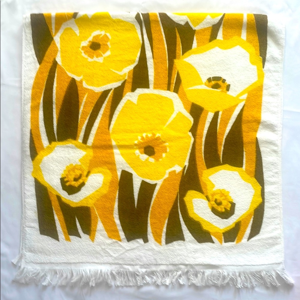Vintage Floral Bath Towel Cotton Yellow Brown Made in Czechoslovakia NWOT